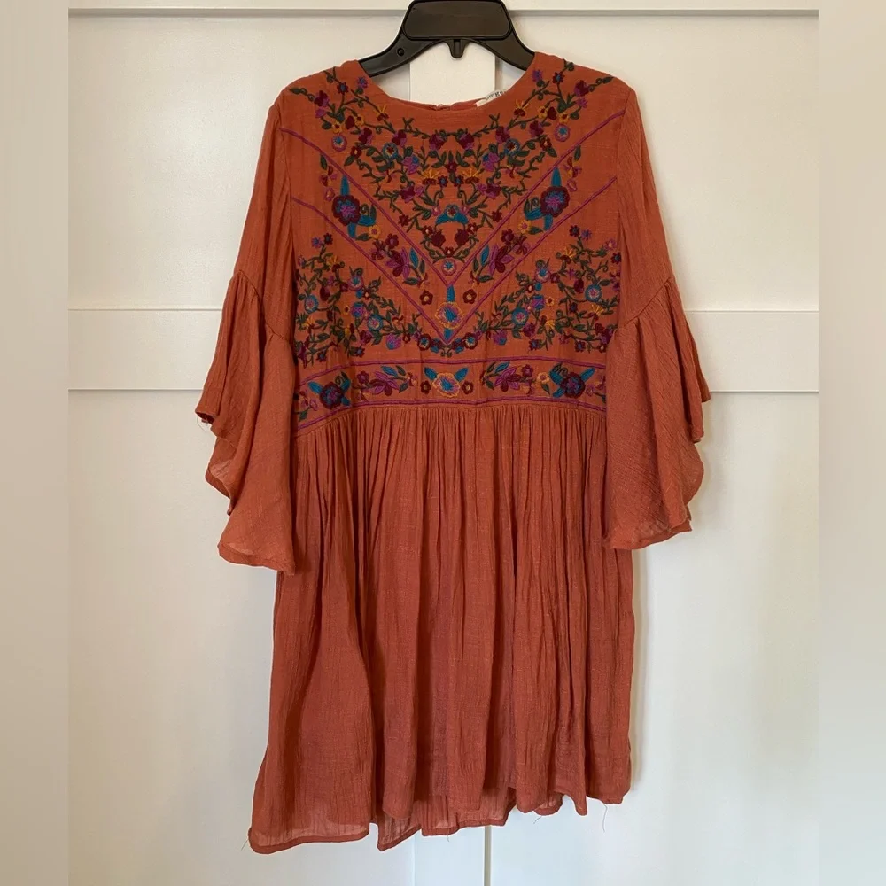 Umgee Boho Bliss Dress Clay Bohemian Embroidery Flowy‎ Sleeves Keyhole Button M